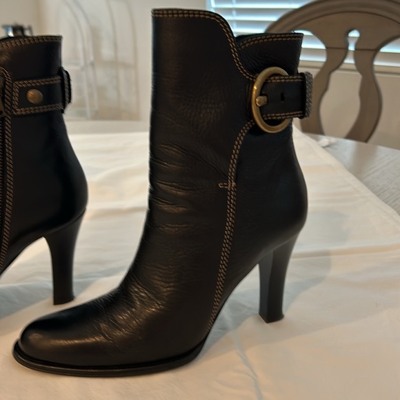 Coach, size 6, Black - Picture 2 of 4